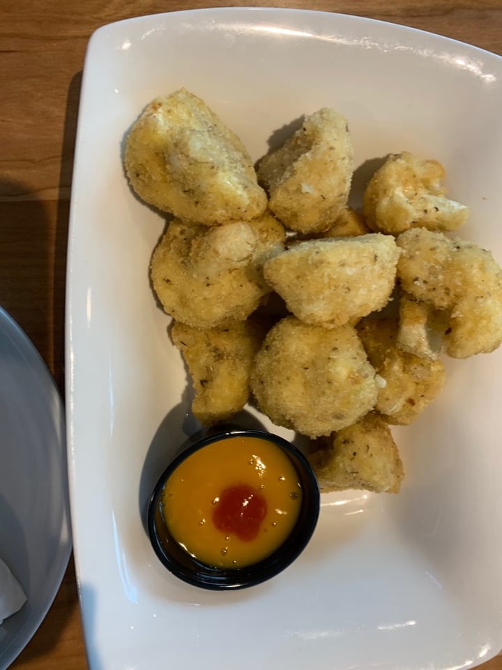 photo of Padmanadi Vegetarian Restaurant Cauliflower Bites shared by @veganmegandl on  02 Feb 2020 - review