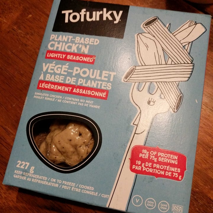 photo of Tofurky Plant based chick’n shared by @lempiredeschats on  02 Dec 2021 - review