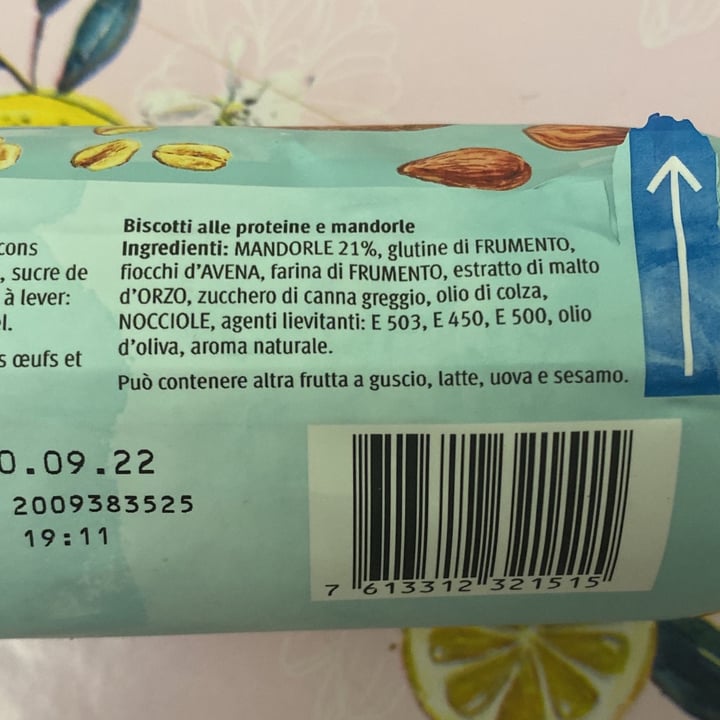 photo of You Protein Cookies shared by @alessiaj on  25 Apr 2022 - review