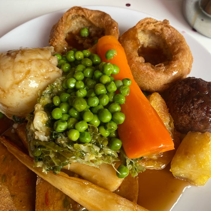 review photo of The Quiet Man Vegan Roast Dinner shared by @sianya85 on 21 Oct 2022 - review