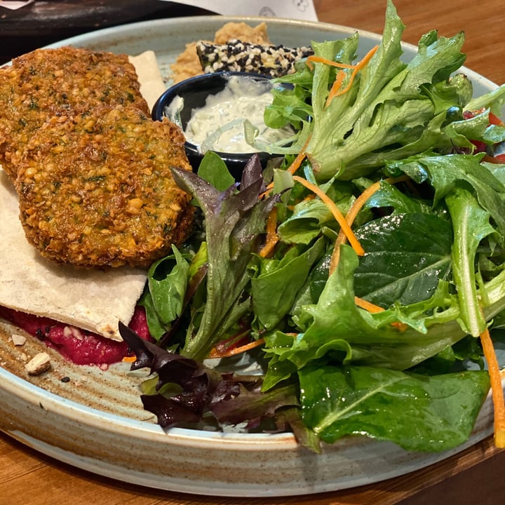 photo of Genius Central Singapore Falafel Bowl shared by @vsarda on  21 Feb 2021 - review