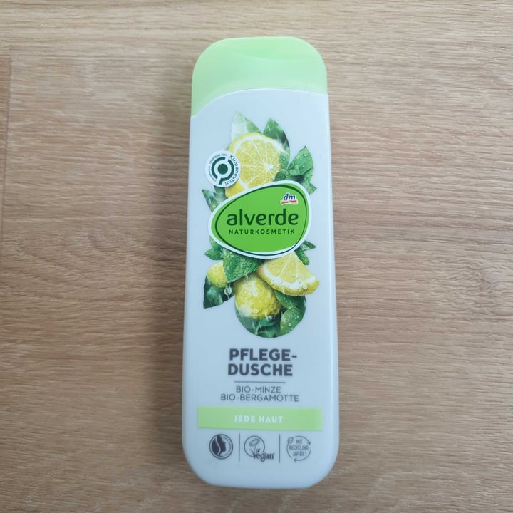 photo of Alverde Naturkosmetik Pflegedusche Minze und Bergamotte shared by @pcassas on  19 Apr 2022 - review