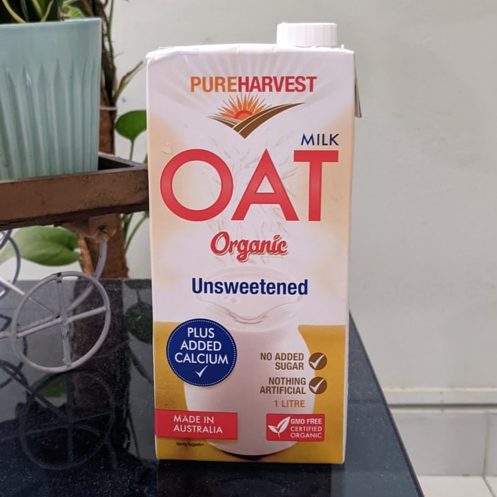 photo of Pureharvest Oat Milk Unsweetened shared by @bornvegetarian on  08 Jul 2021 - review