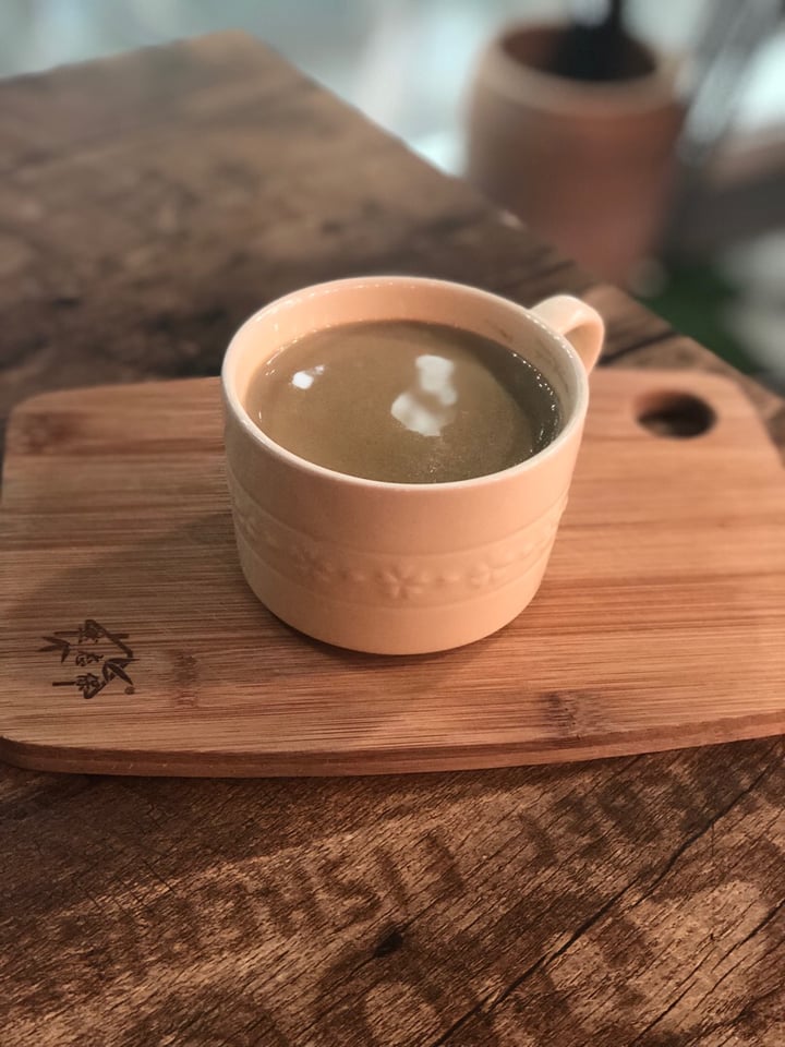review photo of nomVnom Bistro Hojicha Latte shared by @teoyanru on 16 Jan 2019 - review