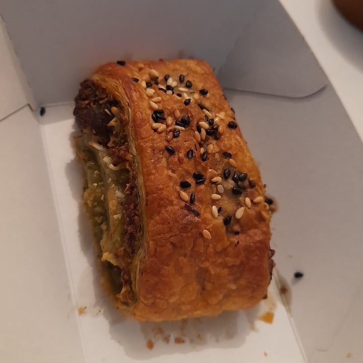 photo of V-Face Pesto Pinny Wheel shared by @venerableveganvirtue on  16 Jun 2022 - review