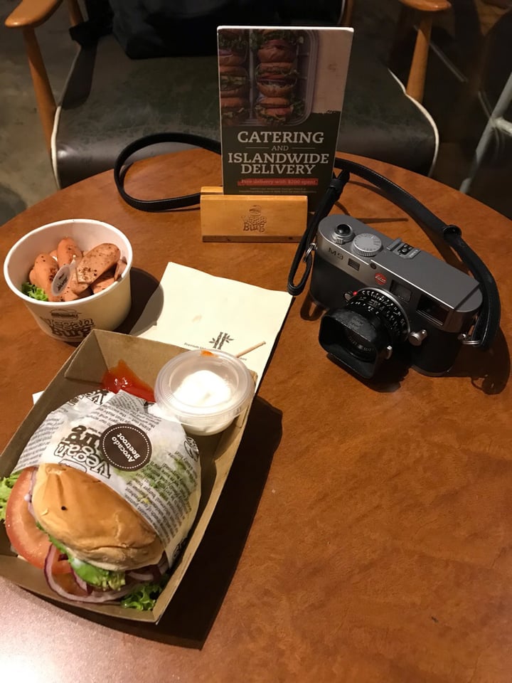 photo of VeganBurg Singapore Avocado Beetroot Burger shared by @connate on  28 Dec 2019 - review