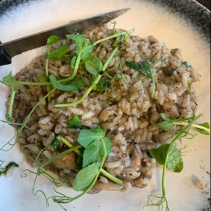 photo of Goshen risotto con hongos shared by @noa1212 on  24 Mar 2022 - review