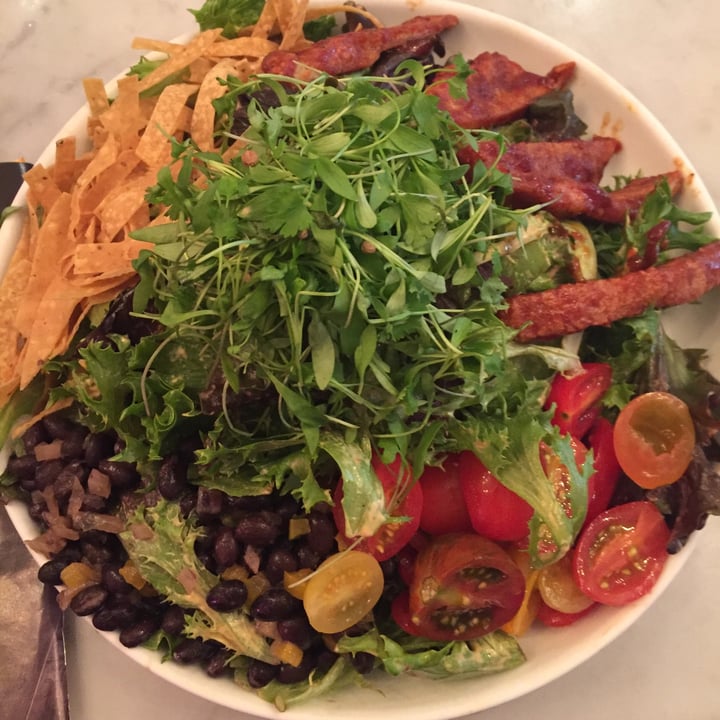 review photo of P.S. Kitchen Western BBQ Chickun Salad shared by @carolynsanity on 19 Sep 2021 - review