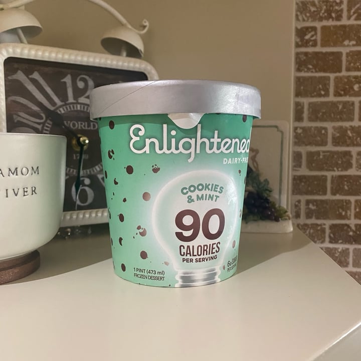 photo of Enlightened Dairy-free Cookies & Mint Ice Cream shared by @yarilovezzucchini on  18 May 2022 - review