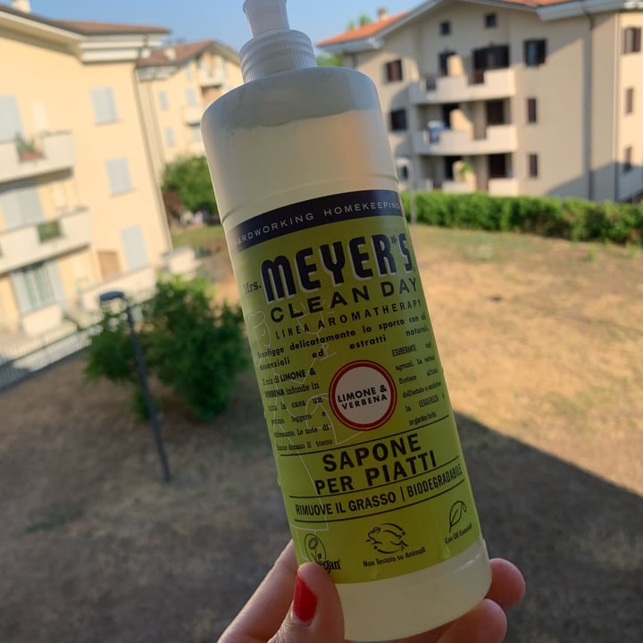 photo of Mrs. Meyer's Clean Day Sapone piatti shared by @vegzari on  03 Jul 2022 - review