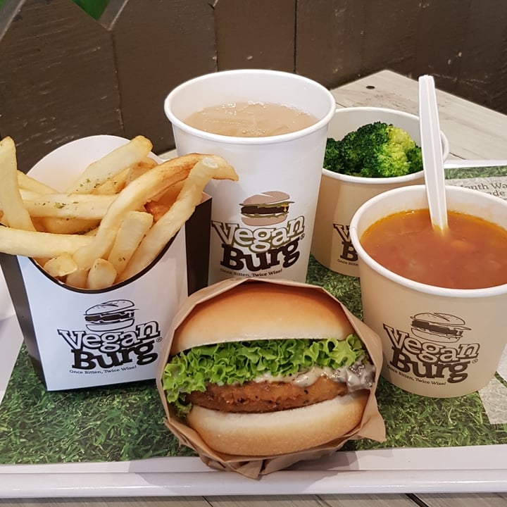photo of VeganBurg Singapore Creamy Shrooms Burger Meal shared by @calvinlimks on  03 Mar 2022 - review
