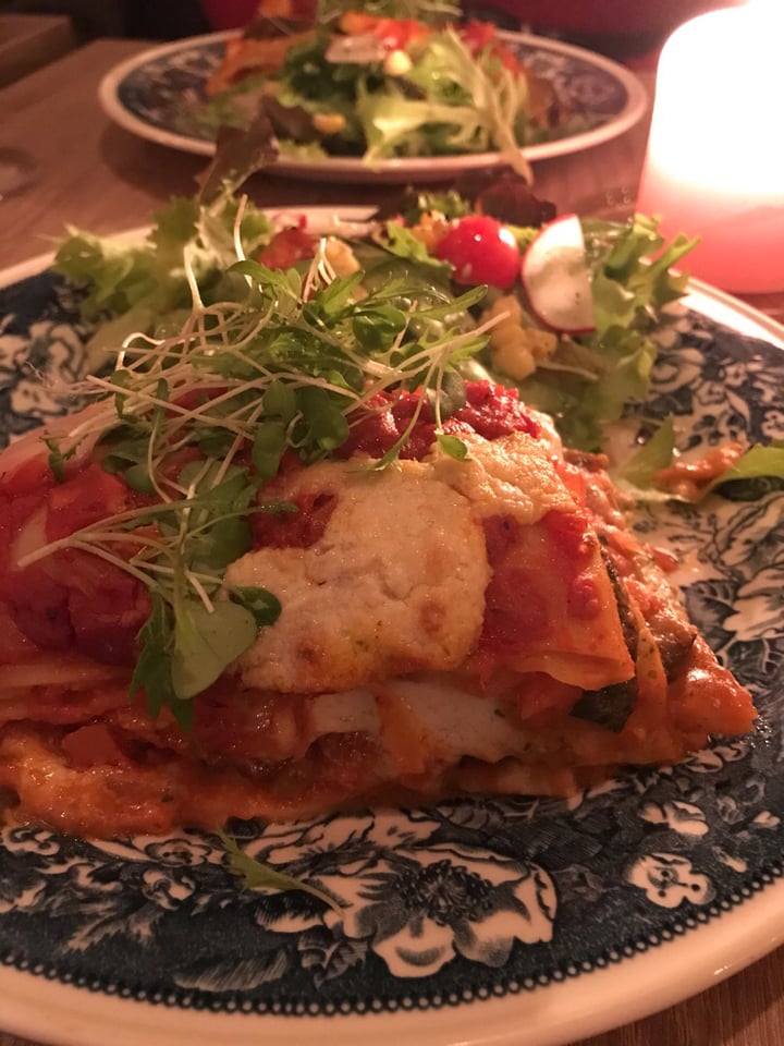 photo of DE Brugsche TAFEL Vegan Lasagne shared by @bloemloete on  16 Nov 2019 - review