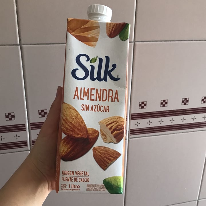 photo of Silk Leche de almendras sin azúcar shared by @visheva on  03 Nov 2022 - review