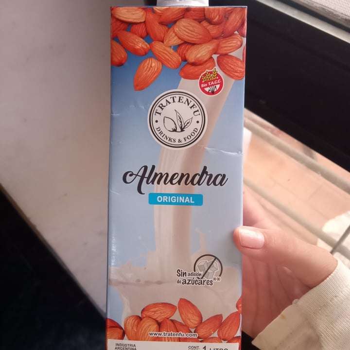 photo of Leche tratenfu Leche de almendra shared by @aylusabedra on  15 May 2022 - review