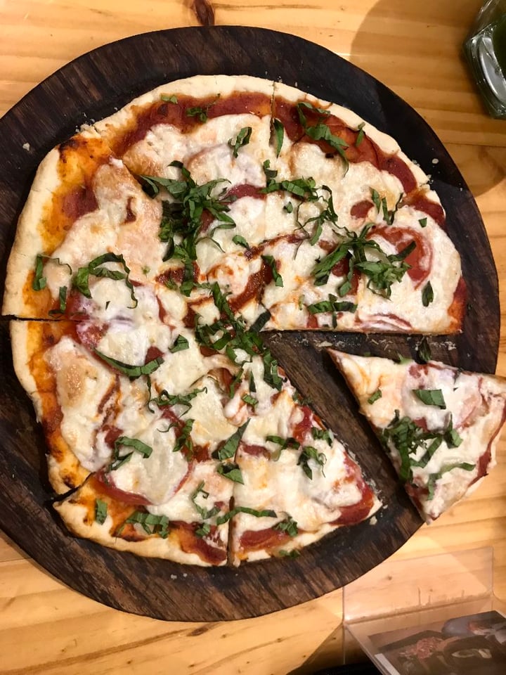 photo of Lúcuma Pizza Margarita 🌱🍅 shared by @steph on  13 Jan 2020 - review