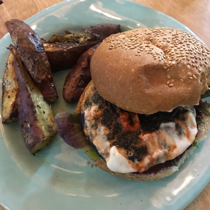 photo of Lexi's Healthy Eatery Darth Vader Burger shared by @bibislippers on  02 Dec 2019 - review