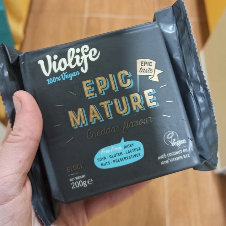 photo of Violife Epic Mature Cheddar Flavour Block shared by @srtamatthews on  30 Jan 2022 - review