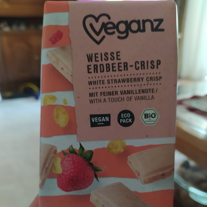review photo of Veganz Weiße Erdbeer-Crisp (White Strawberry Crisp) shared by @mouxlitsa on 03 Apr 2021 - review