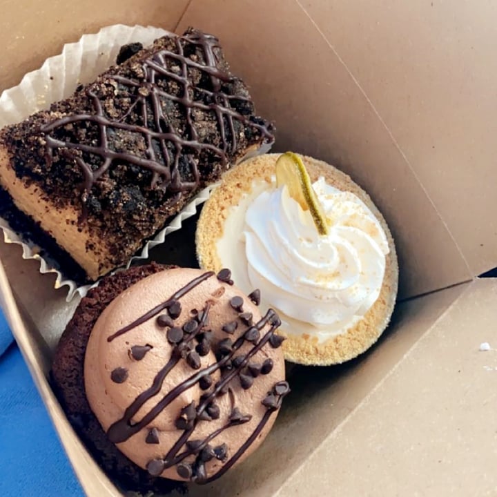 photo of Valhalla Bakery Chocolate Cupcake shared by @gabriella416 on  05 Jan 2021 - review