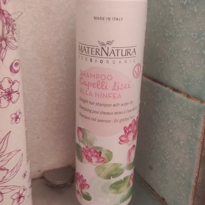 review photo of MaterNatura Shampoo Capelli Lisci Alla Magnolia shared by @giuls95 on 11 Dec 2021 - review