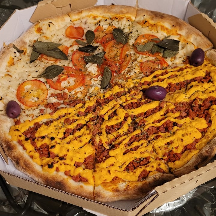 photo of Restaurante Vegano Vaca Verde Pizza Vegana shared by @carolinehate on  23 Sep 2022 - review