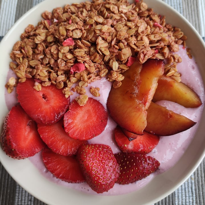 photo of Rude health Crunchy Berry Granola shared by @giovannacaivano on  23 May 2022 - review