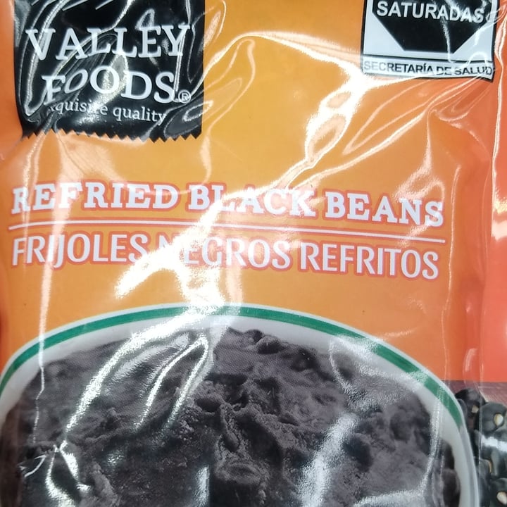 photo of Valley Foods Frijoles negros refritos shared by @fergievegan on  27 Jun 2022 - review