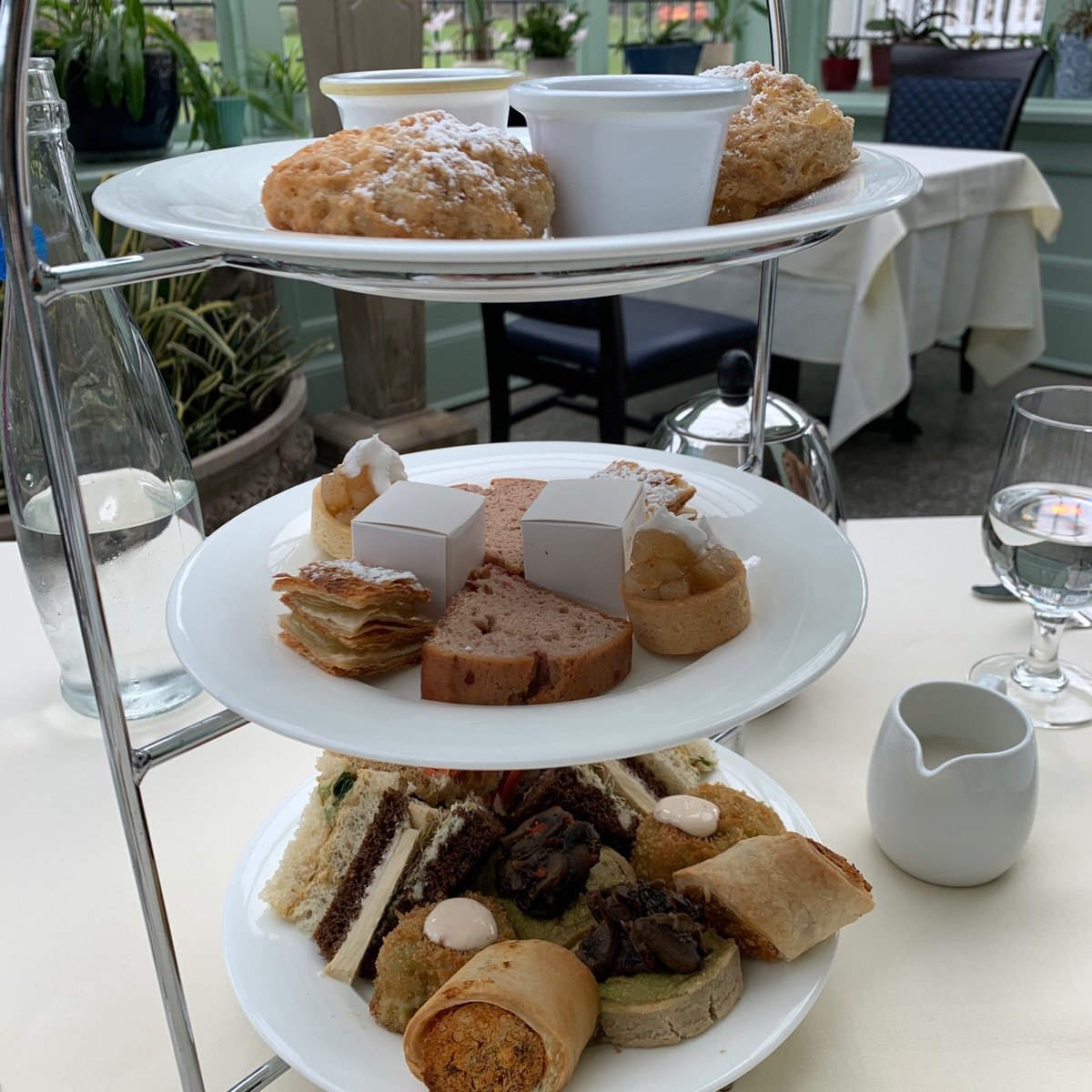 The Dining Room at Butchart Gardens Afternoon Tea Reviews | abillion