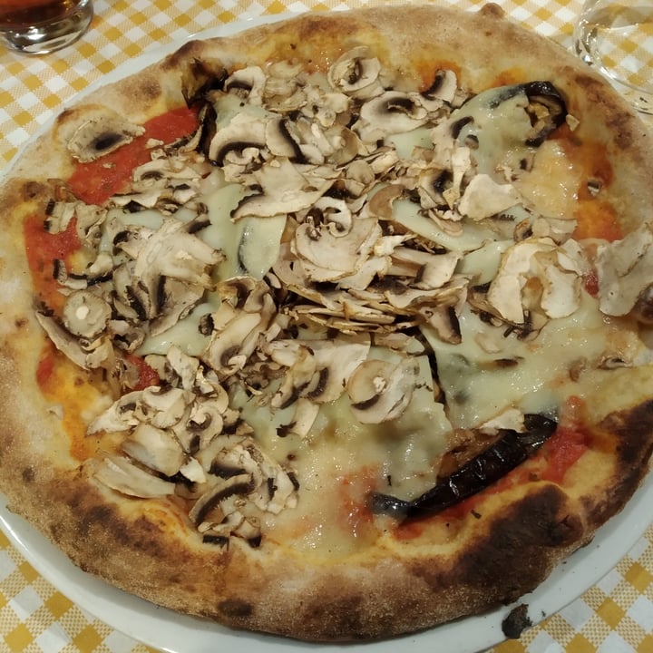 photo of Il Baro Pizza shared by @chiaranour on  23 Apr 2022 - review