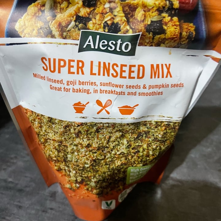 photo of Alesto Super Linseed mix shared by @el71 on  18 Jan 2022 - review