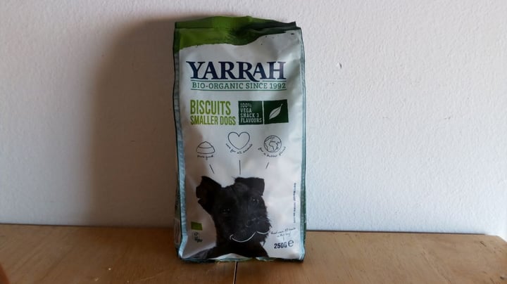 photo of Yarrah Biscuits for Smaller Dogs shared by @viajeracronica on  12 Jul 2019 - review