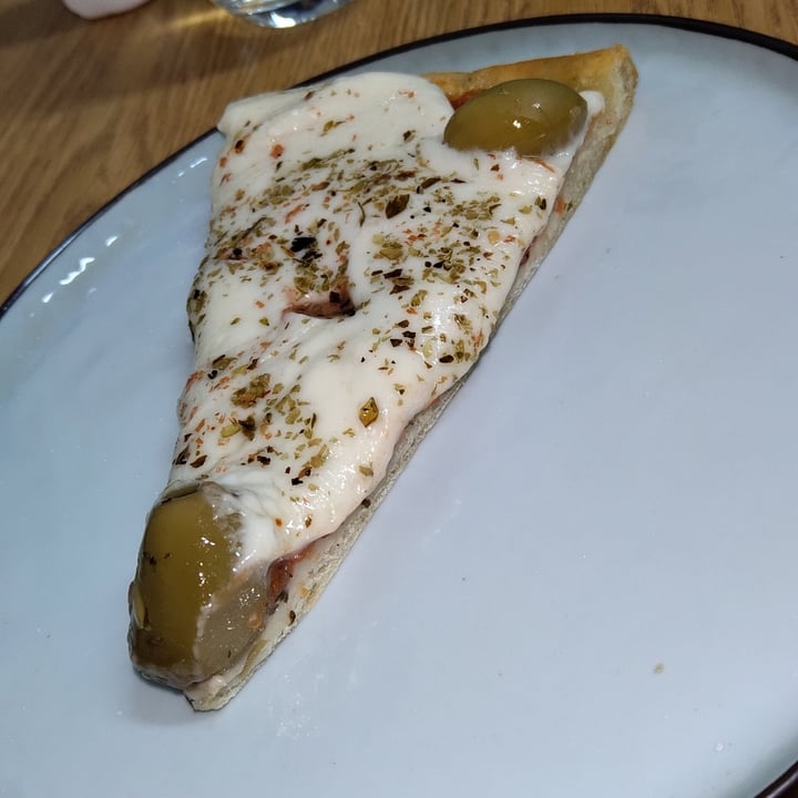 review photo of Heaven vegan palermo Pizza Muzzarella shared by @amem0rteh on 19 Apr 2022 - review