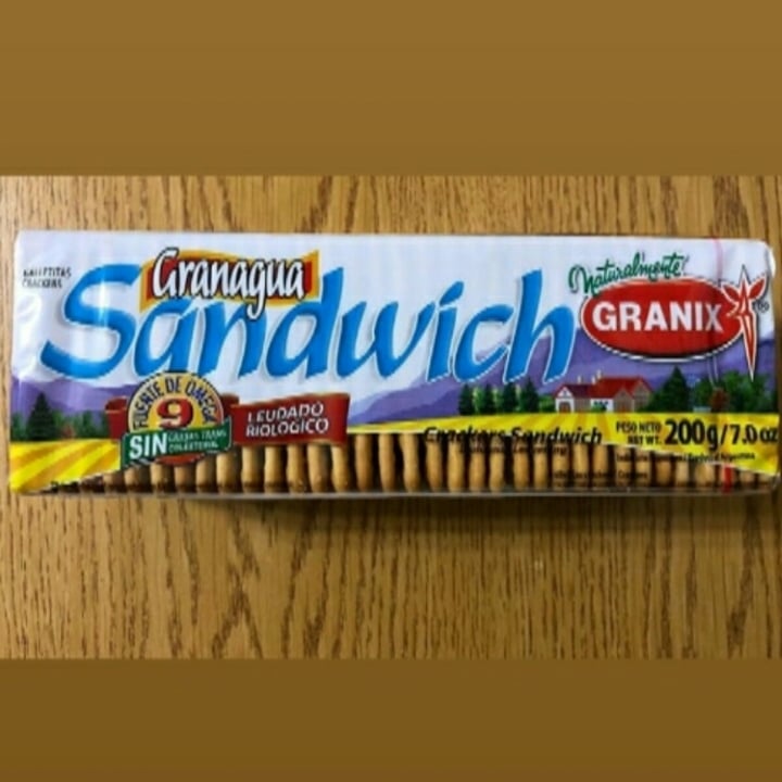 review photo of Granix Granagua Crackers Sandwich shared by @lourdesquatrin on 04 Jun 2020 - review