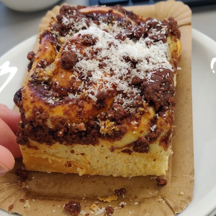 photo of Macis Restaurant cinnamon chocolate coconut roll shared by @laureal on  01 May 2022 - review