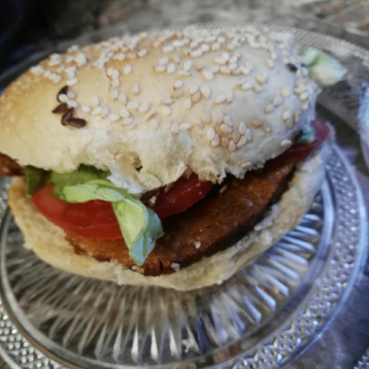 photo of Awka Natural Food Hamburguesa de seitan shared by @delirium on  28 Jul 2020 - review