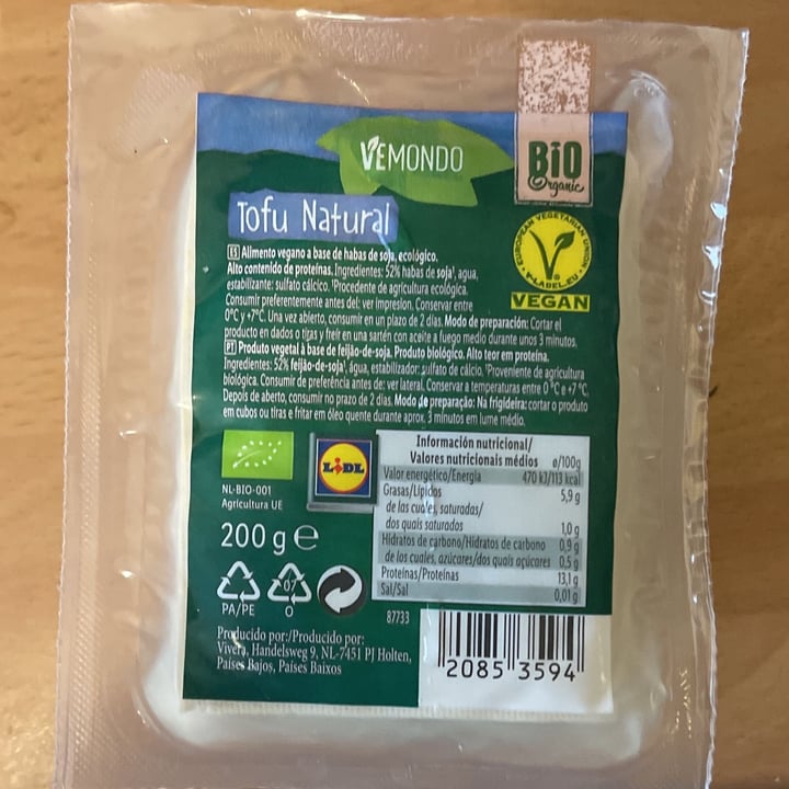 photo of Vemondo Tofu Bio al naturale shared by @saanvaquero on  26 Feb 2022 - review