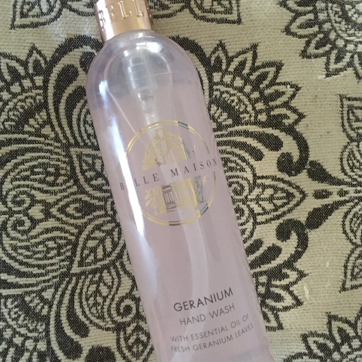 review photo of Woolworths Belle Maison Geranium Hand Cream shared by @samantha2smith on 30 Jan 2022 - review