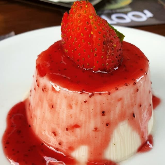 Photo of the dish “Strawberry pannacotta”
