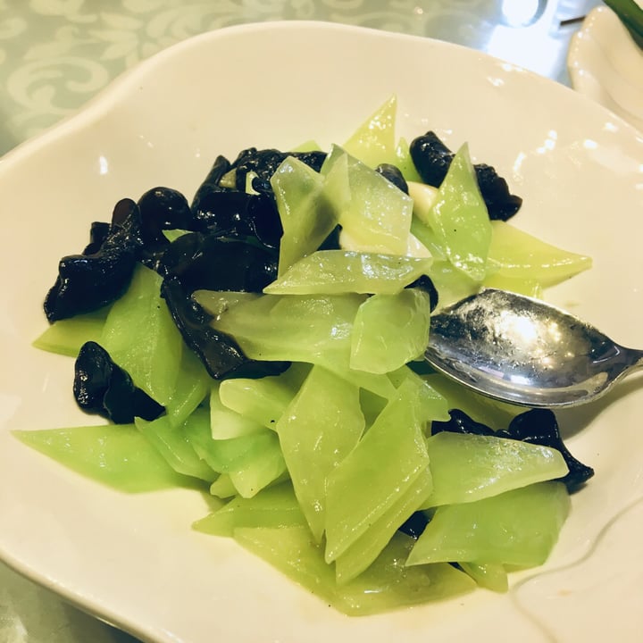 photo of 成都Chengdu Celtuce with Black Fungus shared by @herbimetal on  05 Nov 2019 - review