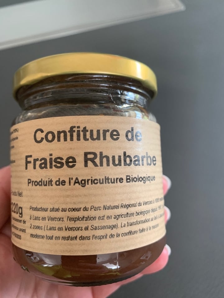 photo of La vie claire Confiture fraises rhubarbe shared by @marieange on  21 Mar 2020 - review