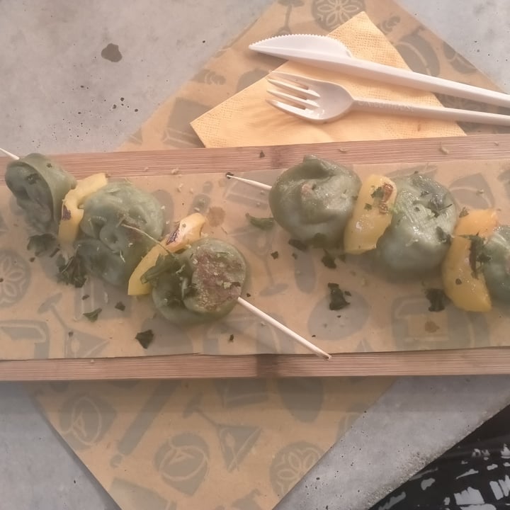 review photo of CARINA - Sfoglia Rina Pasta Bar Spiedino di cappelletti di patate, fagiolini, peperoni e basilico shared by @simonateatro on 18 Aug 2022 - review