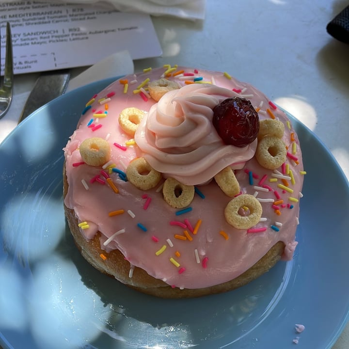 photo of Grumpy & Runt | Little Deli & Donuts Cereal And Pink Milkshake Donut shared by @gillgreg on  24 Nov 2021 - review