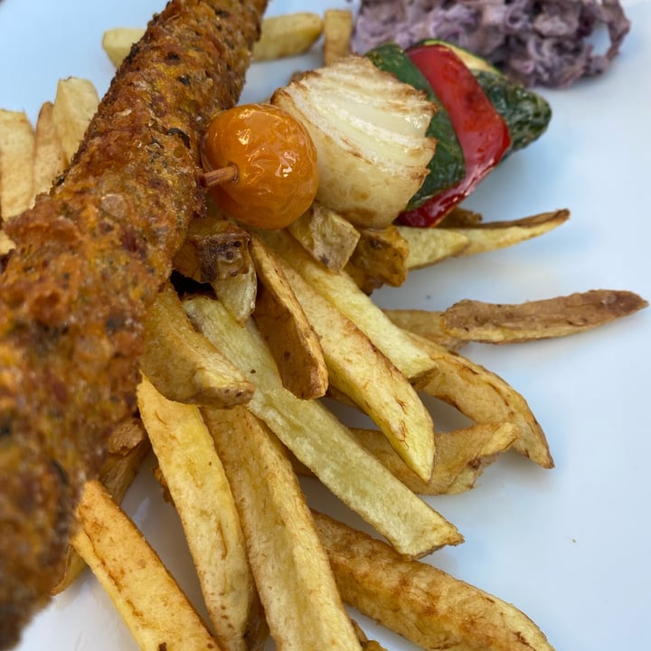 photo of The Hen's Teeth Seitan Kebab & Sides shared by @sianya85 on  15 Oct 2022 - review