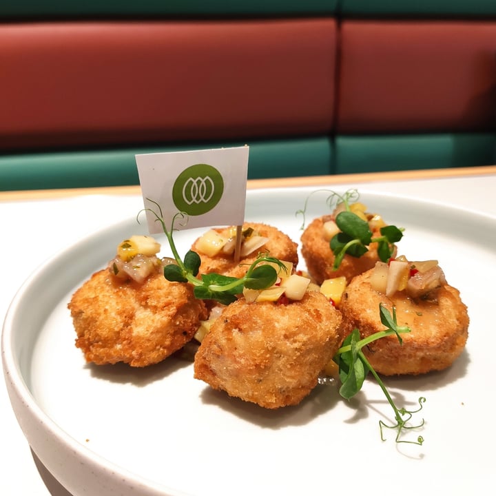 photo of Green Common Singapore Gardein Crab Cake shared by @veganlion on  24 Apr 2021 - review