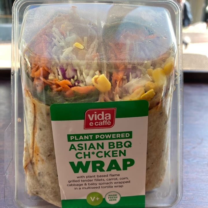 photo of Vida e Caffe Asian Bbq Ch*cken wrap shared by @ctfloof on  04 May 2022 - review