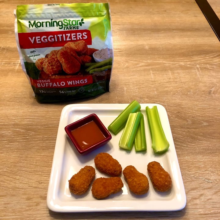 photo of MorningStar Farms Veggitizers Veggie Buffalo Wings shared by @alexanicole on  18 Dec 2020 - review