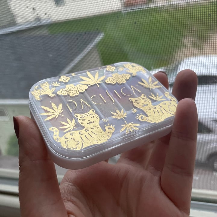 photo of Pacifica Hemp Infused Eyeshadow shared by @beepeachiee on  12 Jul 2021 - review