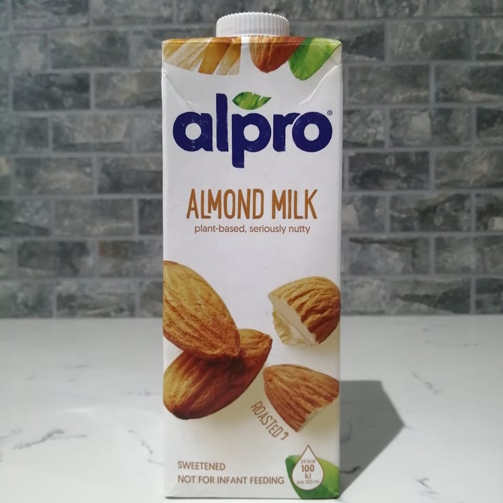 photo of Alpro Almond Milk Sweetened shared by @lissylis on  05 Oct 2021 - review