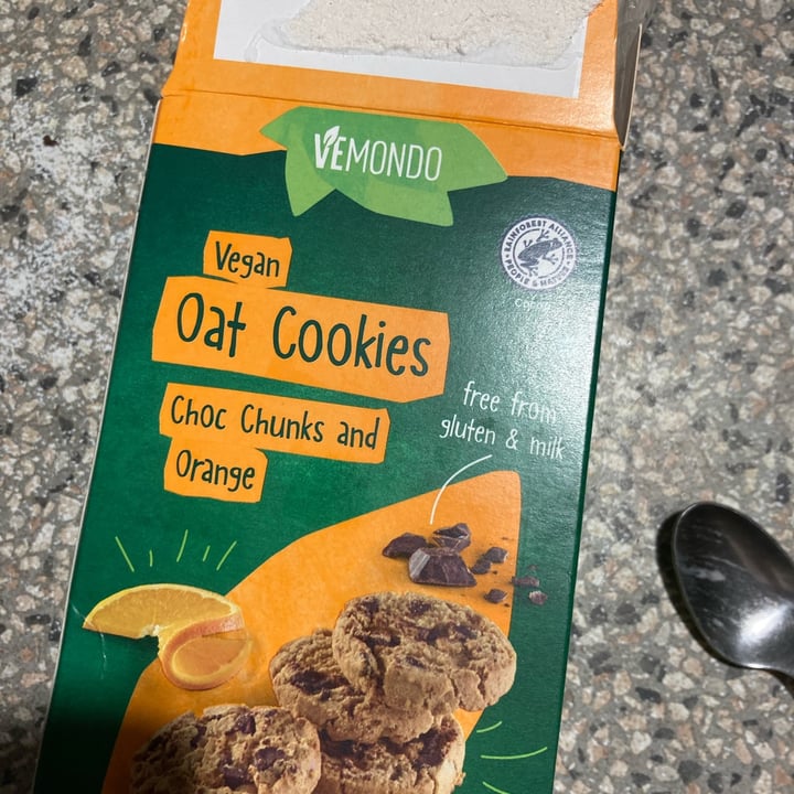 photo of Vemondo Oat Cookies Choc Chunks and Orange shared by @manugrossi on  05 Sep 2022 - review