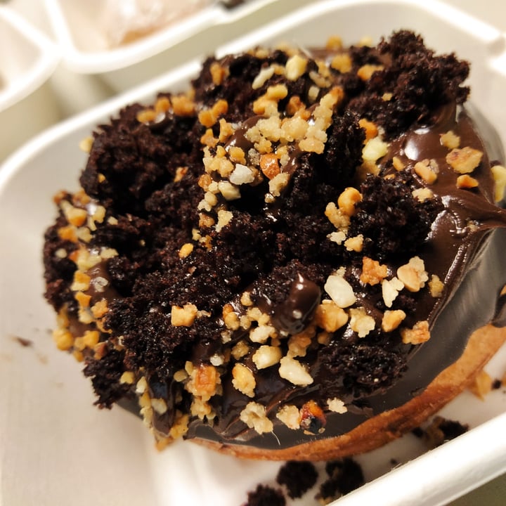 photo of Chök The Chocolate Kitchen Kronut vegan chocolate shared by @elivegan on  30 Dec 2020 - review